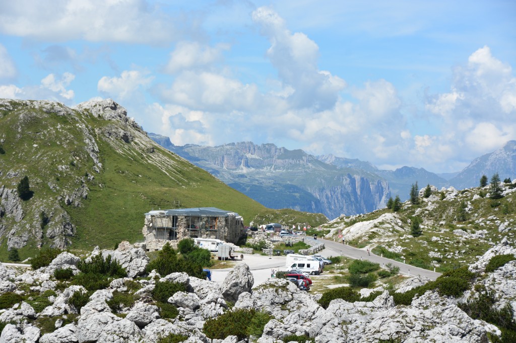 pictures-of-italy-we-took-a-stunning-drive-through-the-dolomites-up-to