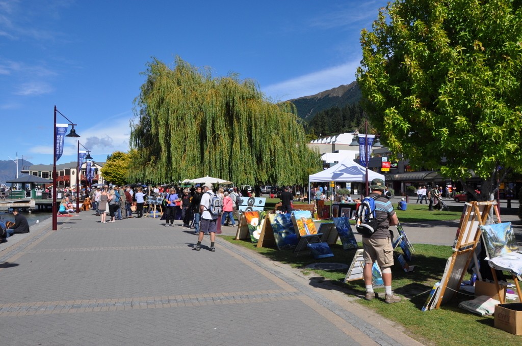 Pictures of New Zealand Creative Queenstown Arts and Crafts Markets